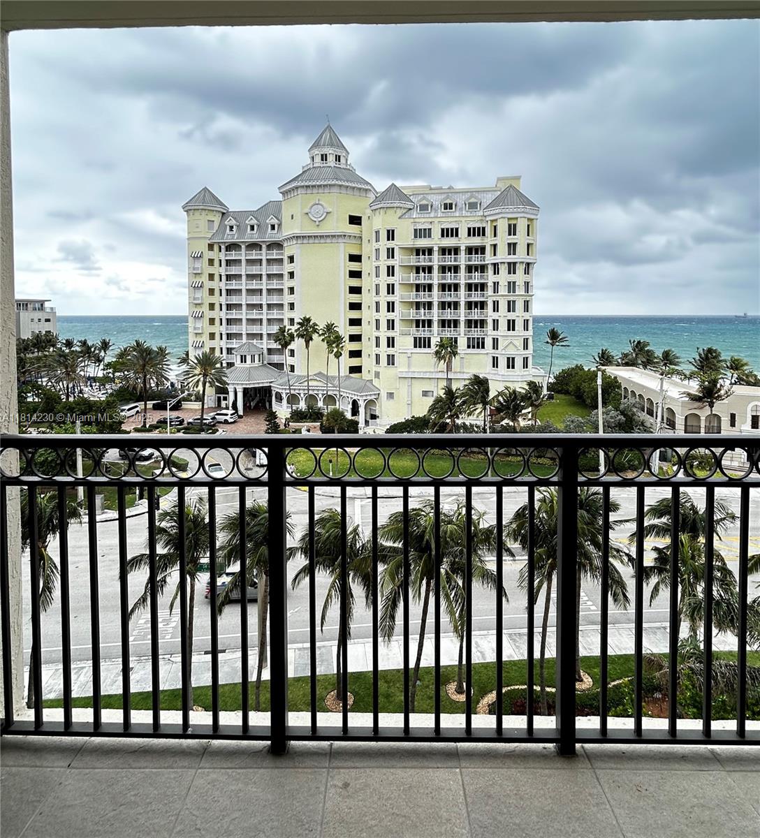 2001 N Ocean Blvd 701, Fort Lauderdale, Broward County, Florida - 3 Bedrooms  
3 Bathrooms - 