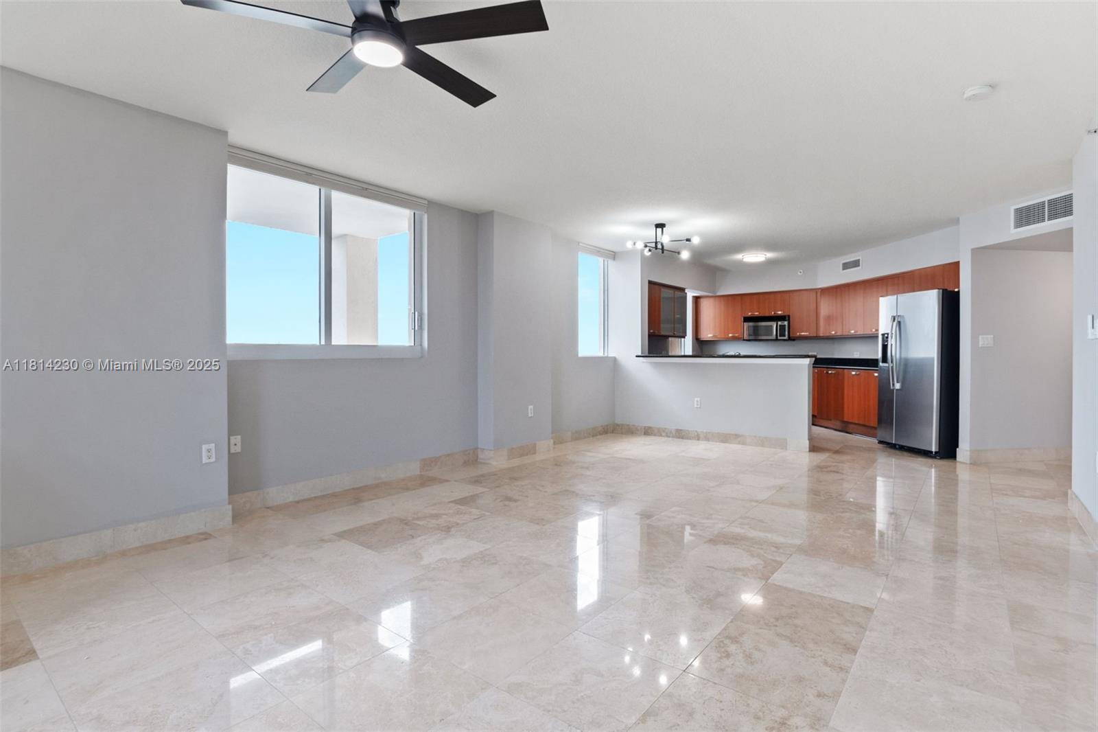 2001 N Ocean Blvd 701