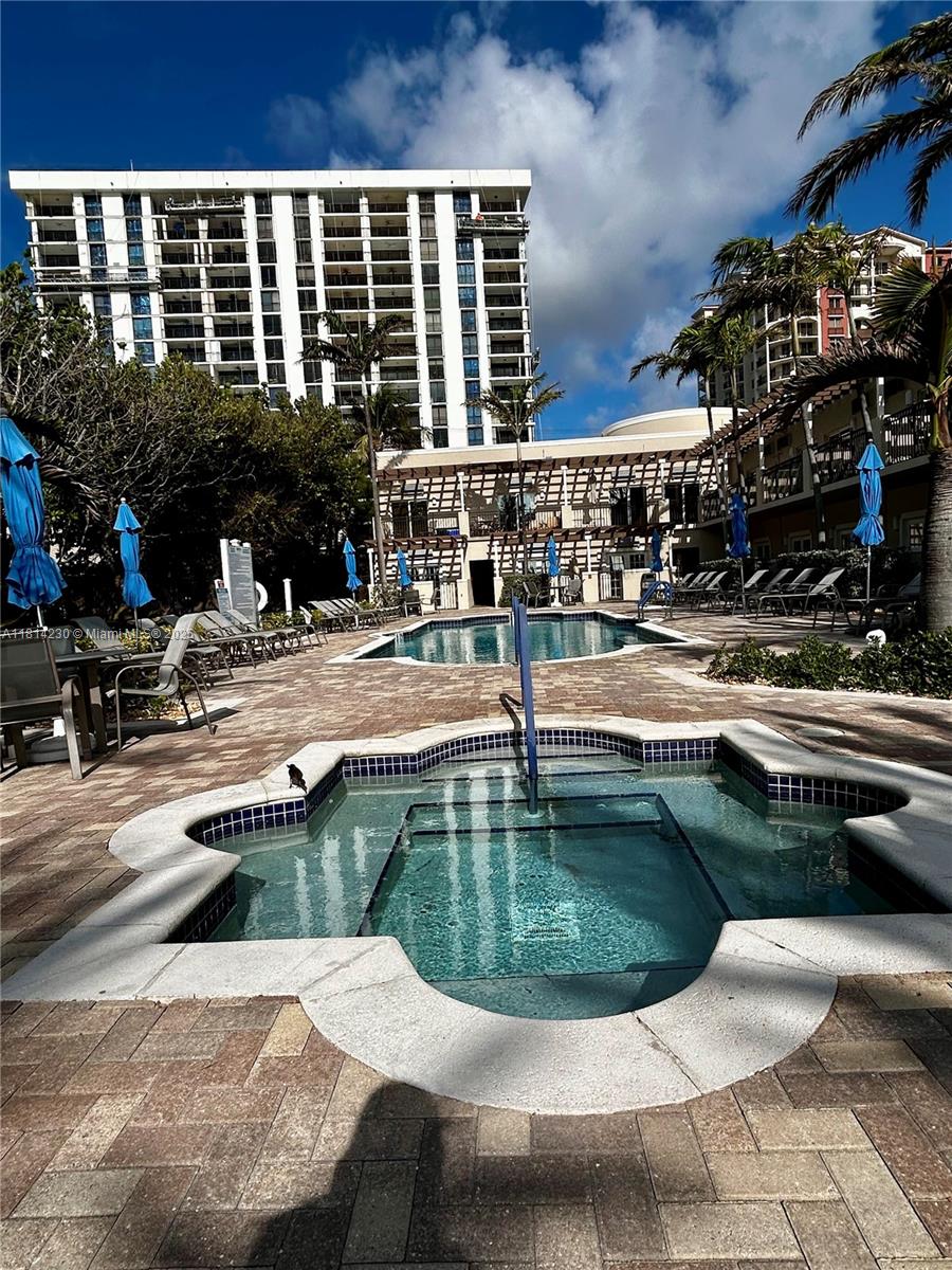 2001 N Ocean Blvd 701