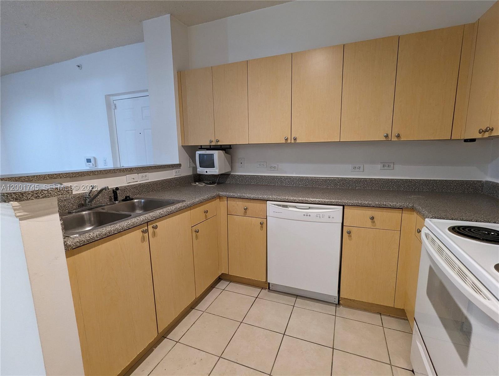EL-AD RESIDENCES AT MIRAM - Residential Lease