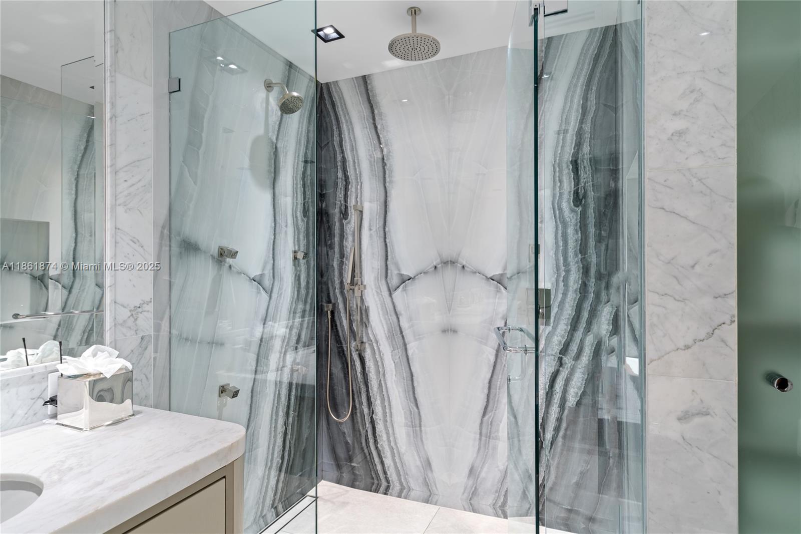 ALTOS DEL MAR NO. 5 - Residential