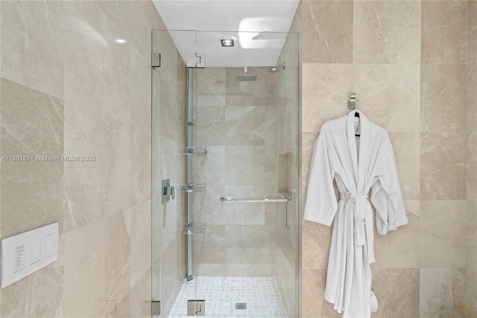 ALTOS DEL MAR NO. 5 - Residential