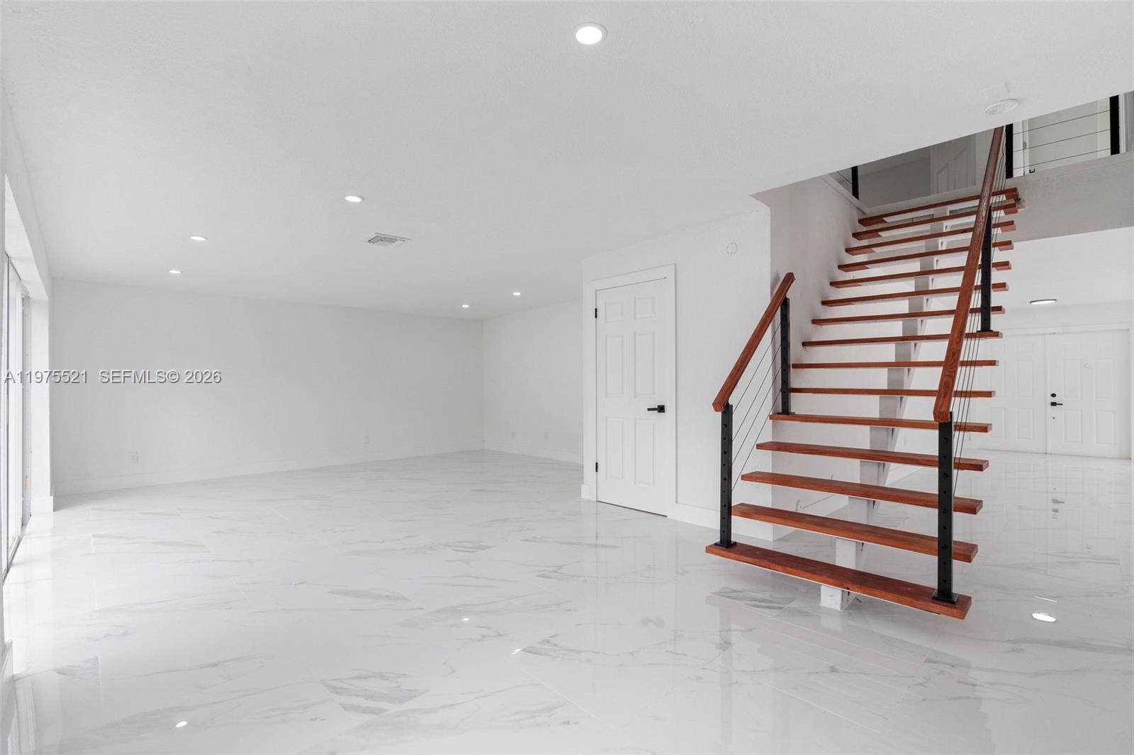 WEST ESPLANADE - Residential