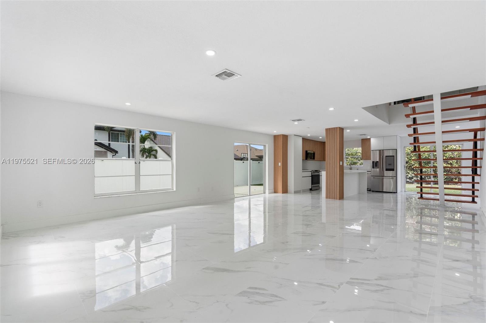 WEST ESPLANADE - Residential