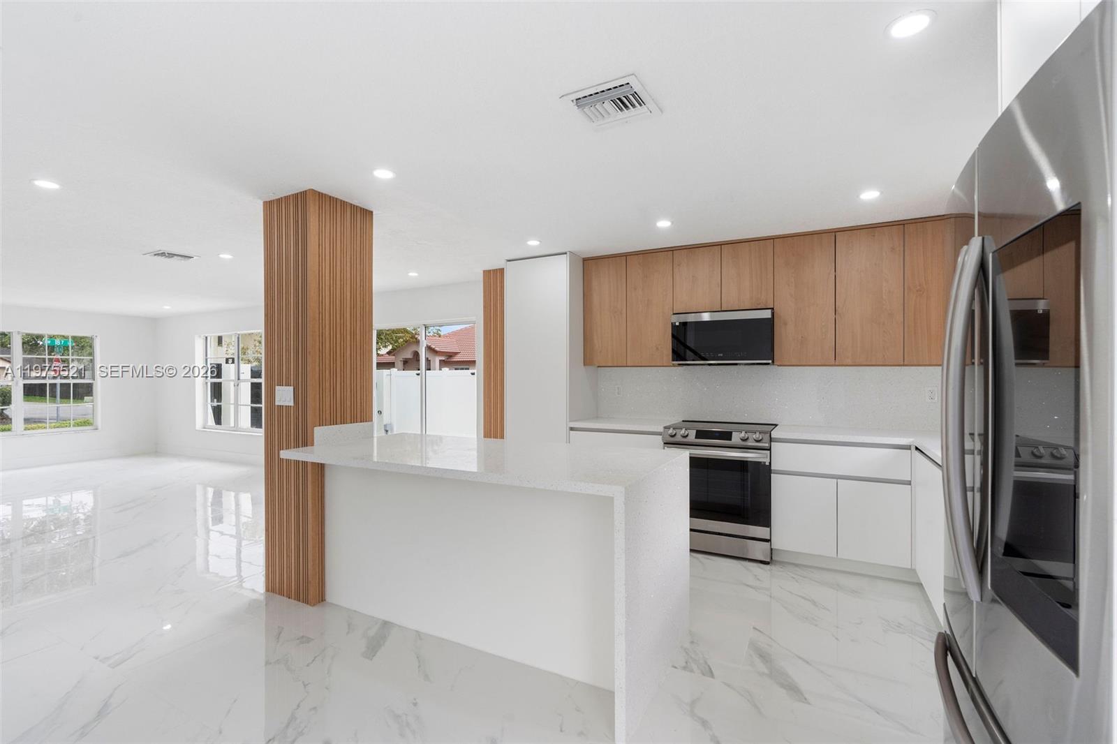 WEST ESPLANADE - Residential