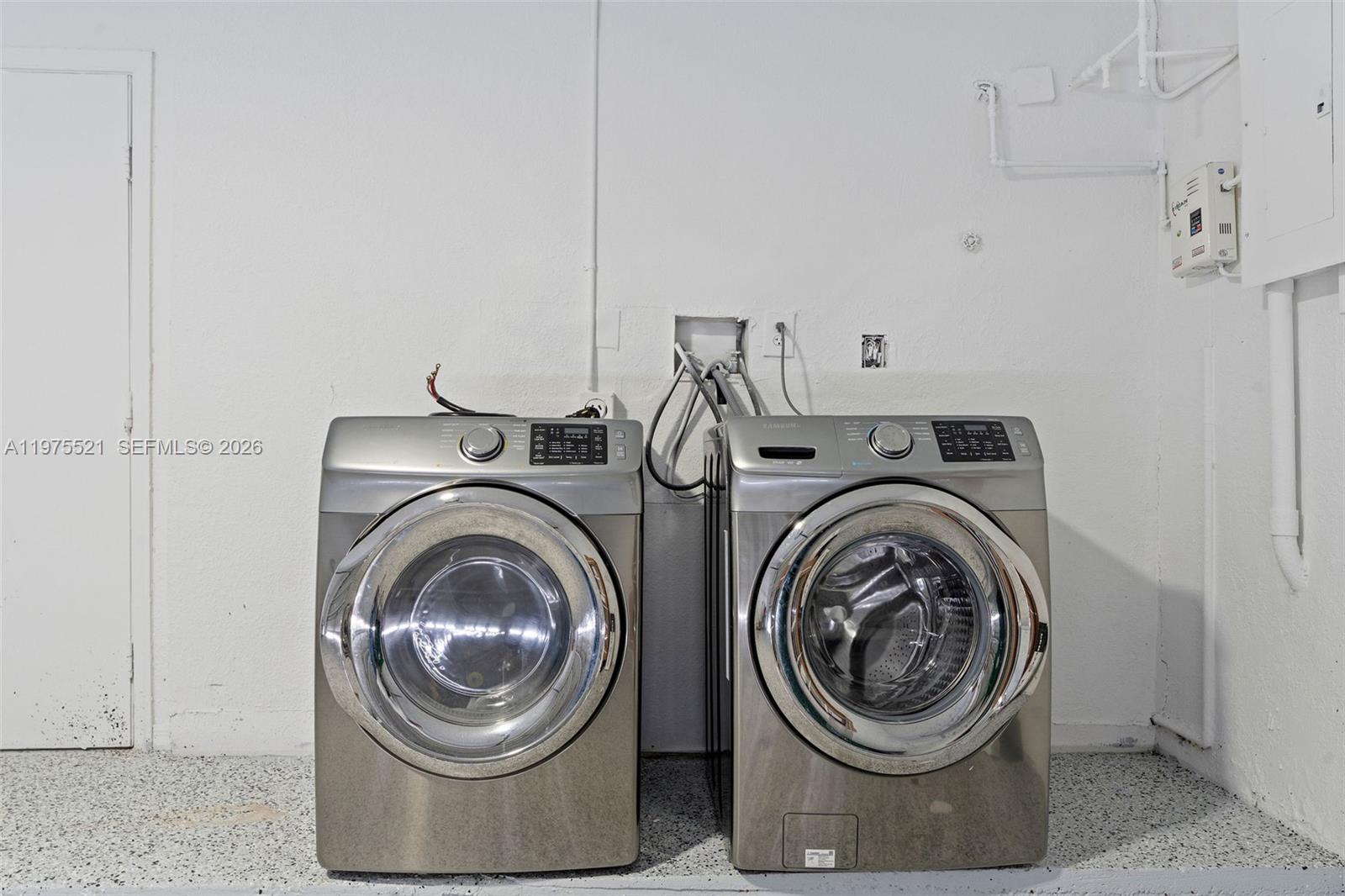 WEST ESPLANADE - Residential