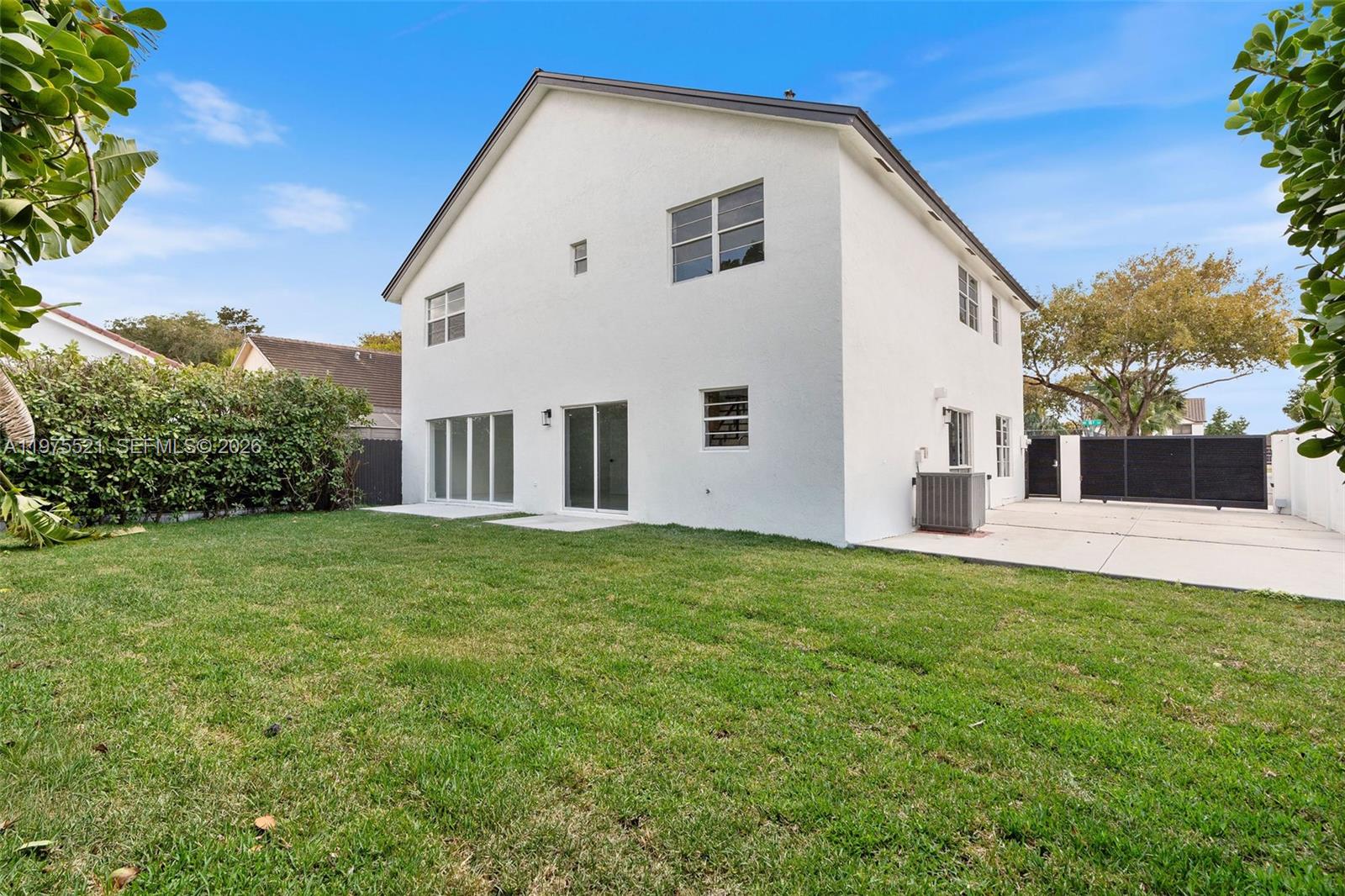 WEST ESPLANADE - Residential