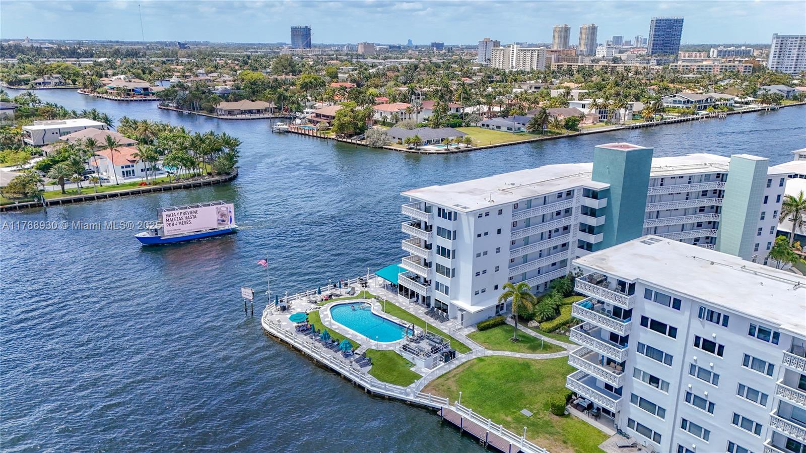 3209 S Ocean Dr 6O