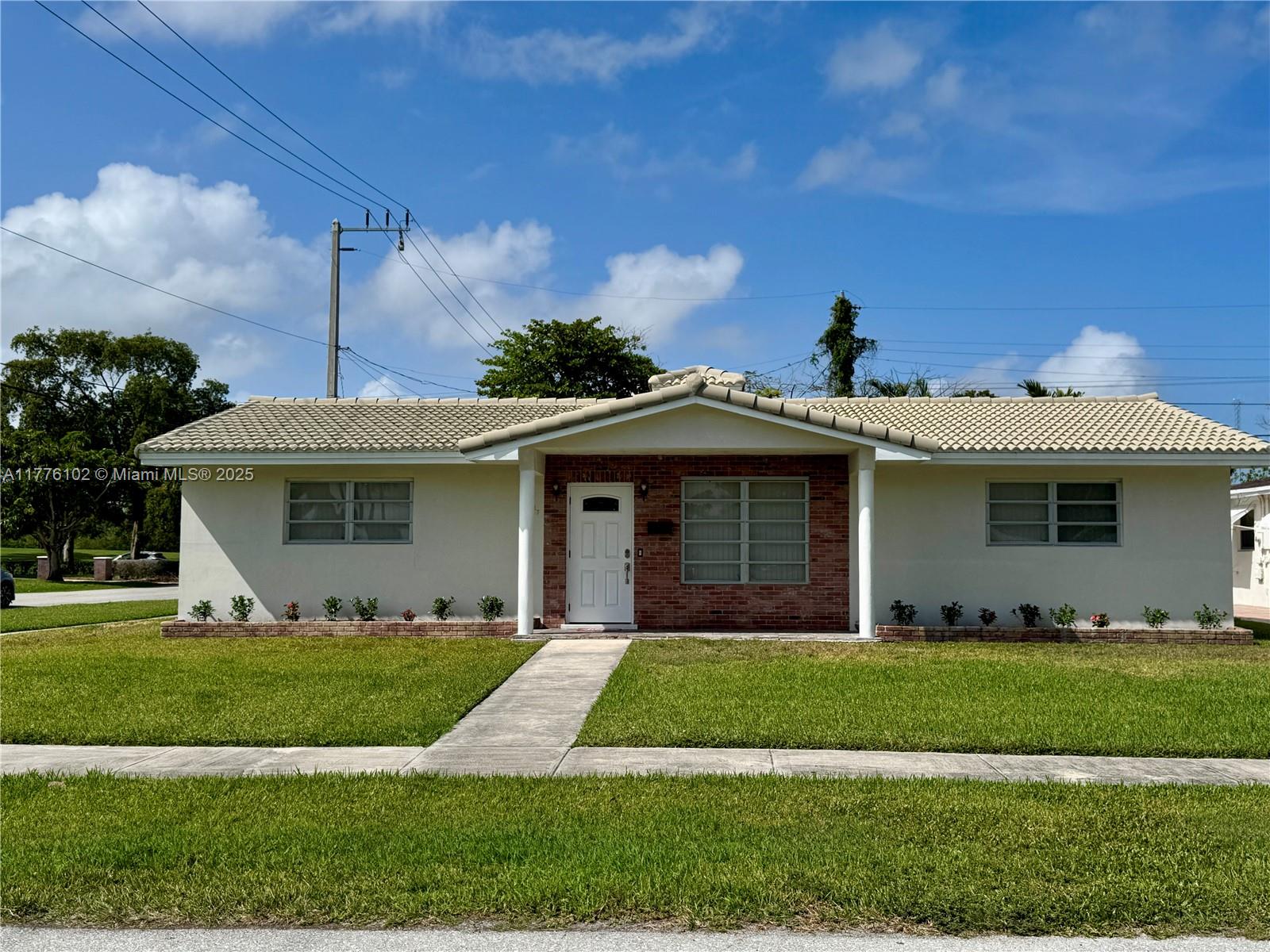 Rental Property at 1327 Garfield St, Hollywood, Broward County, Florida - Bedrooms: 3 
Bathrooms: 2  - $3,900 MO.