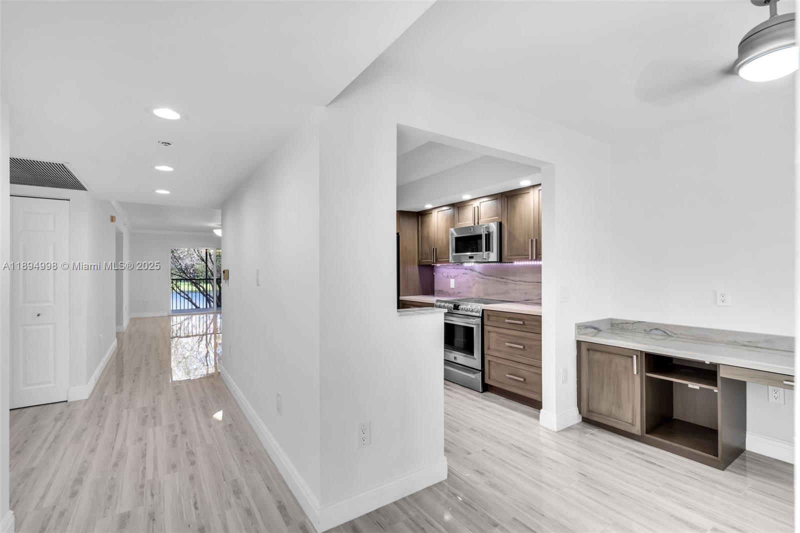 View photos, virtual tours, details... 801 SW 141st Ave 210O