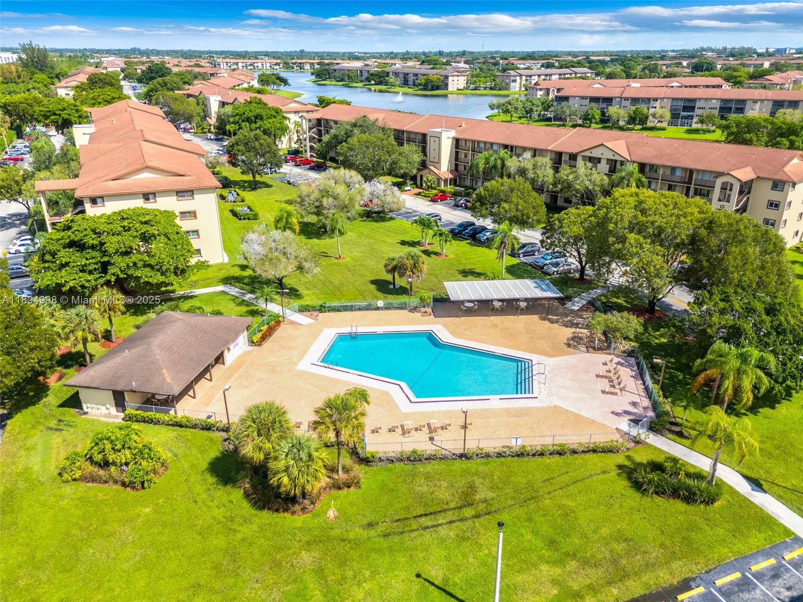 SUFFOLK AT CENTURY VILLAGE - Residential