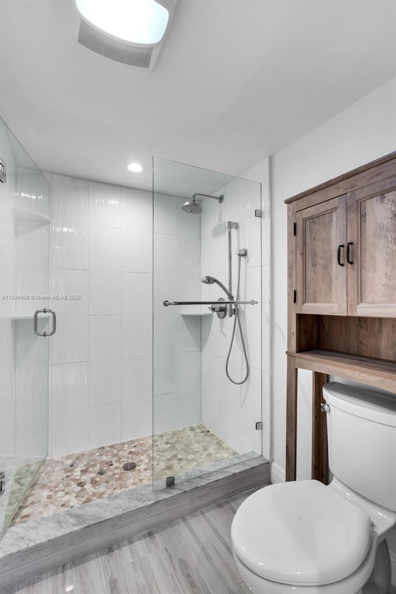 SUFFOLK AT CENTURY VILLAGE - Residential