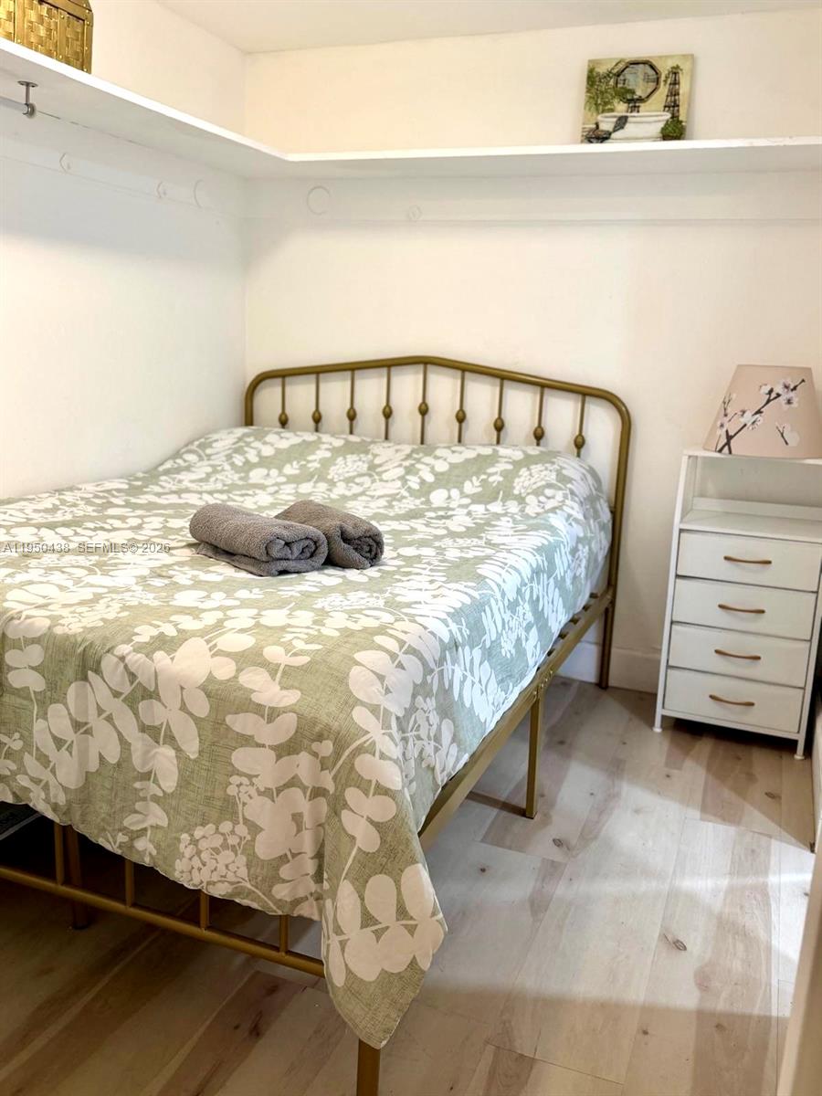 DIPLOMAT GOLF & RACQUET C - Residential