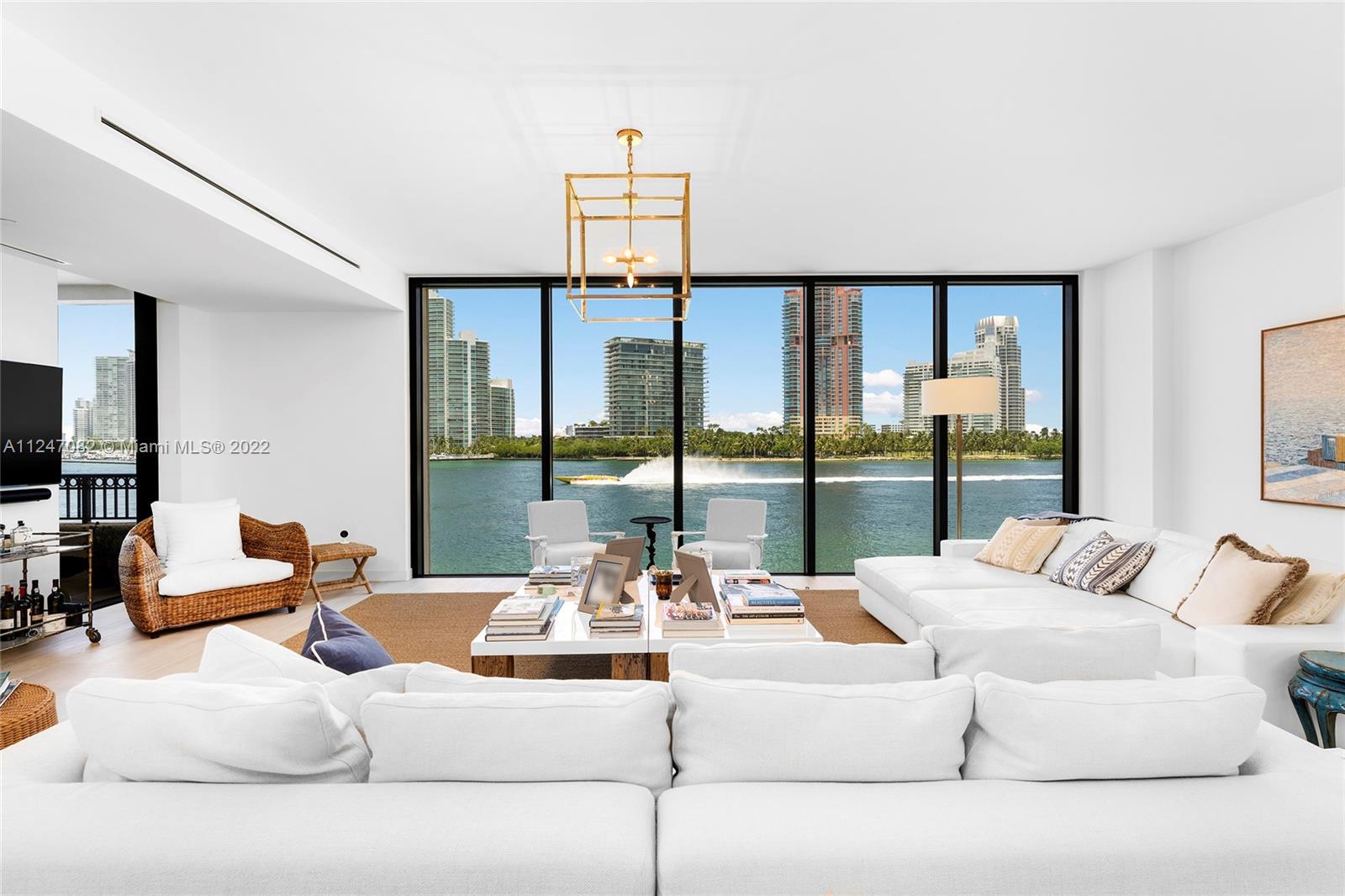 FISHER ISLAND - Residential