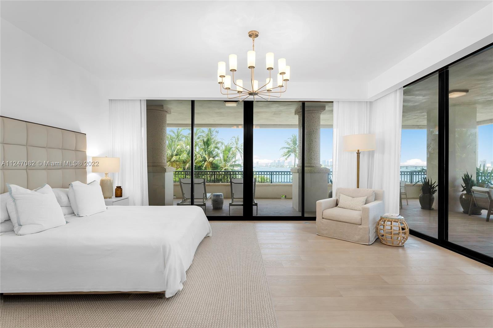 FISHER ISLAND - Residential