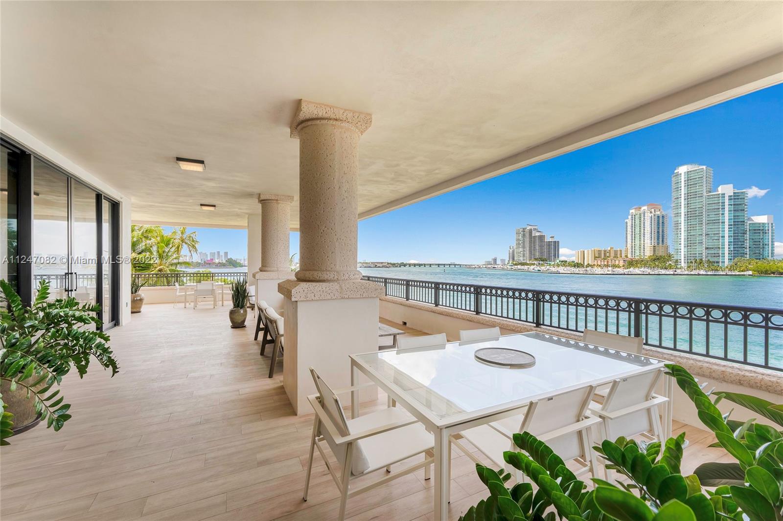 FISHER ISLAND - Residential