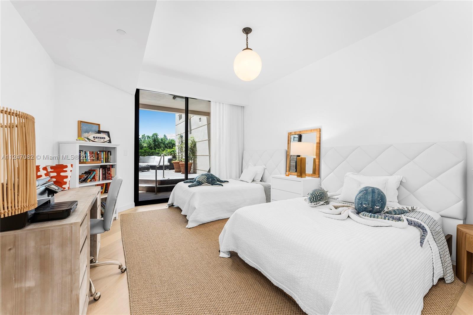 FISHER ISLAND - Residential