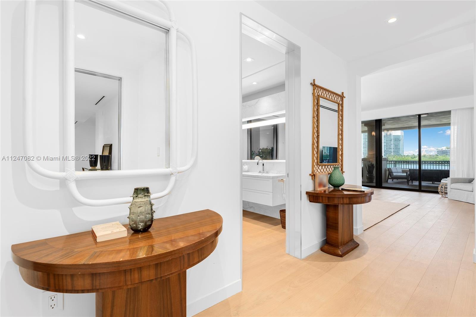 FISHER ISLAND - Residential