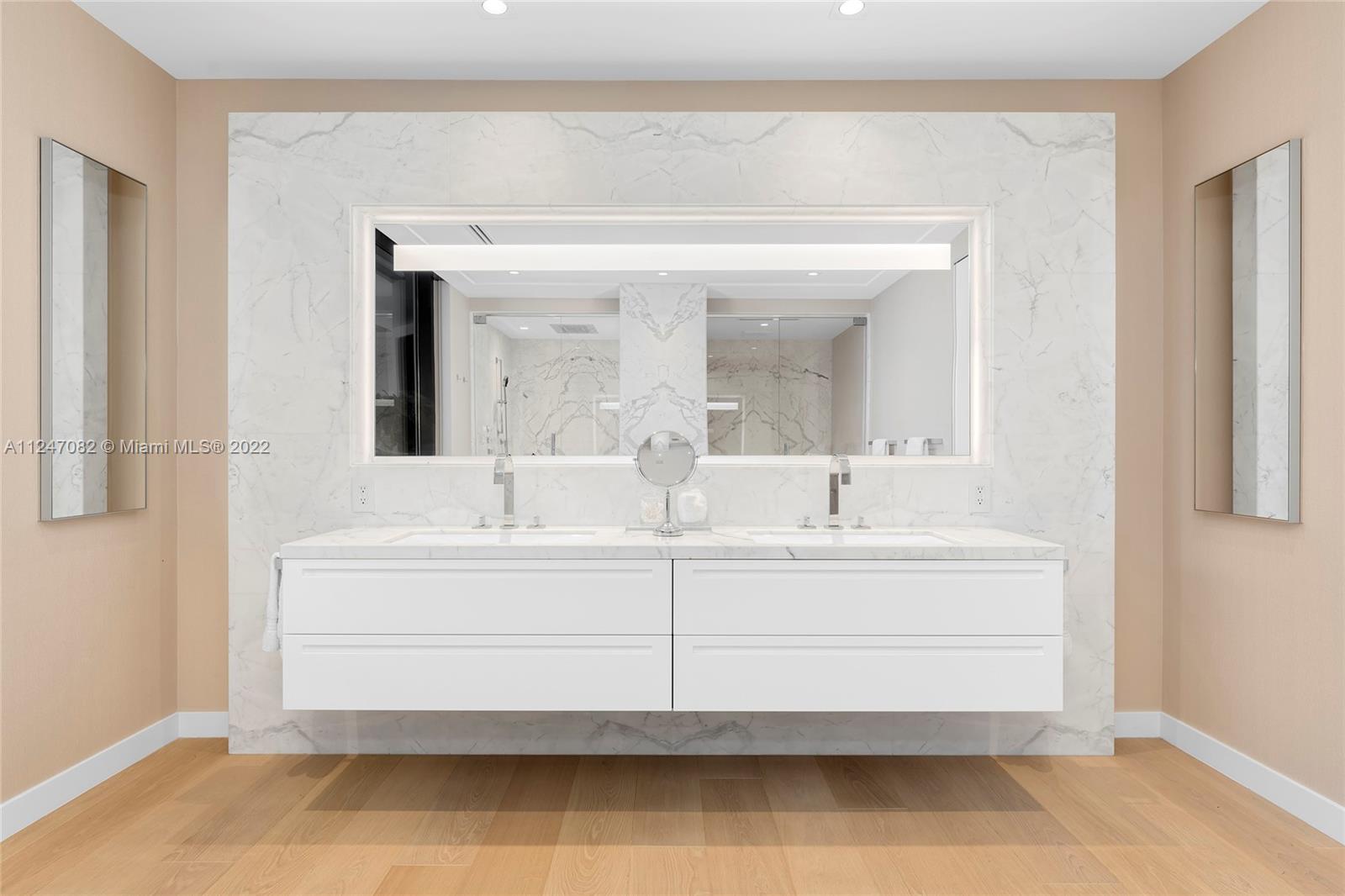 FISHER ISLAND - Residential