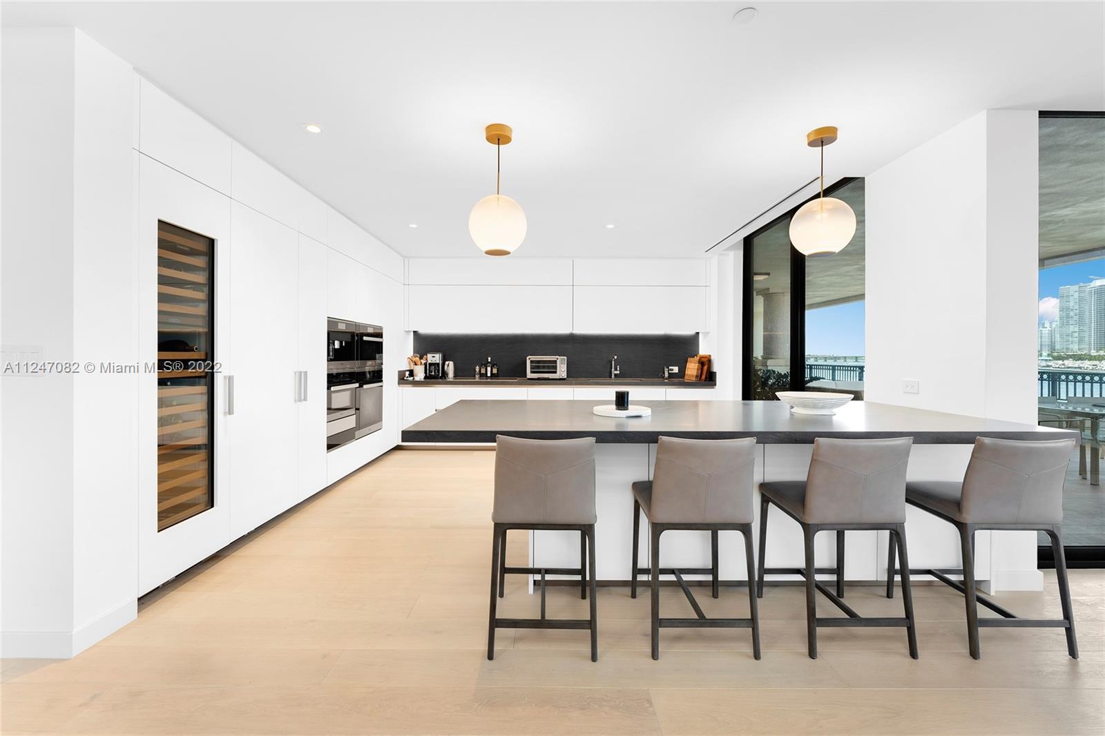 FISHER ISLAND - Residential