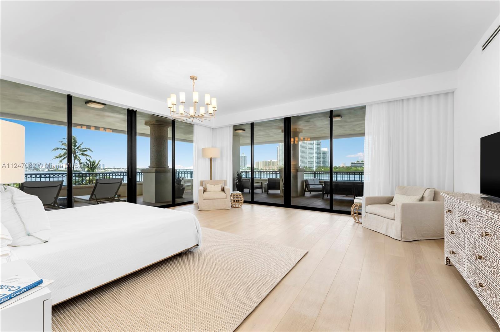 FISHER ISLAND - Residential