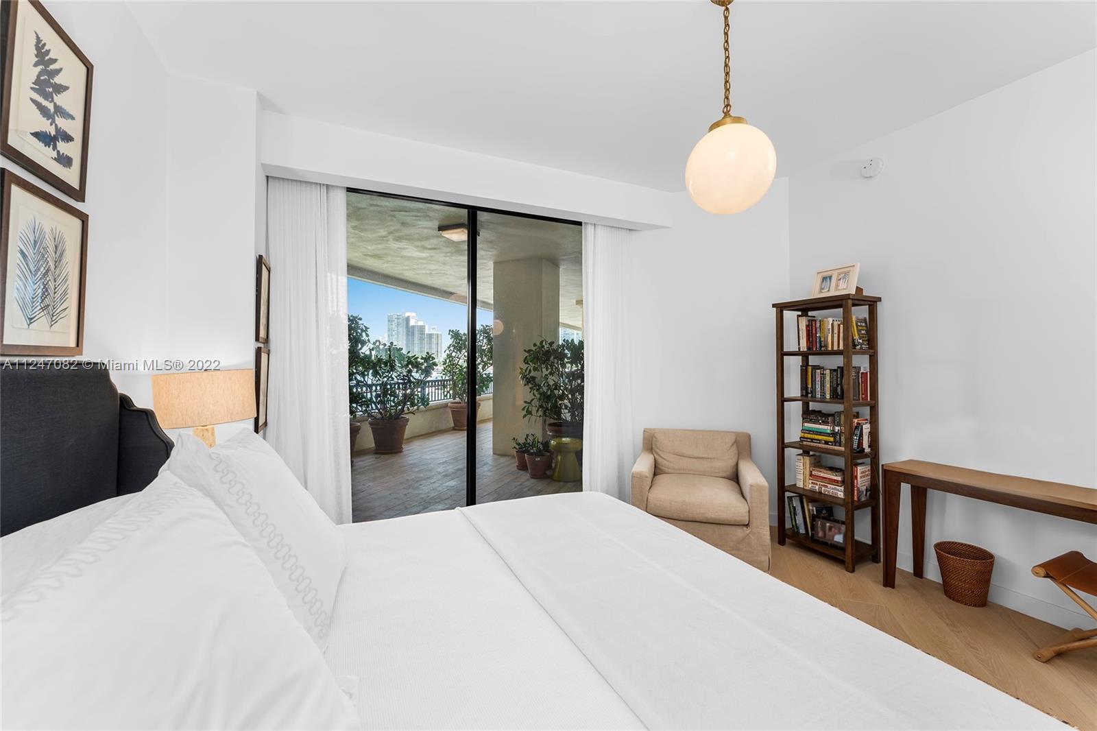 FISHER ISLAND - Residential