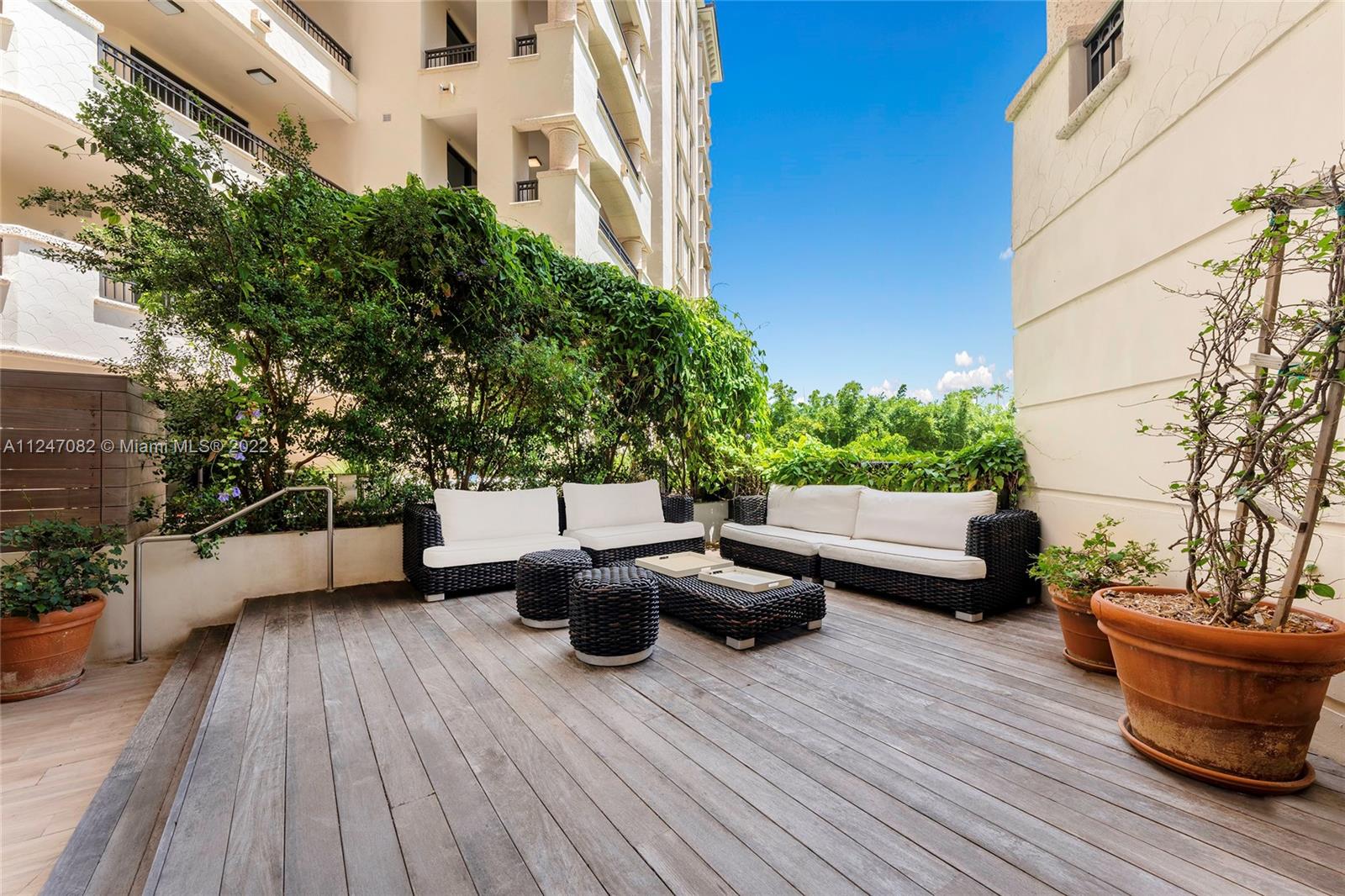 FISHER ISLAND - Residential