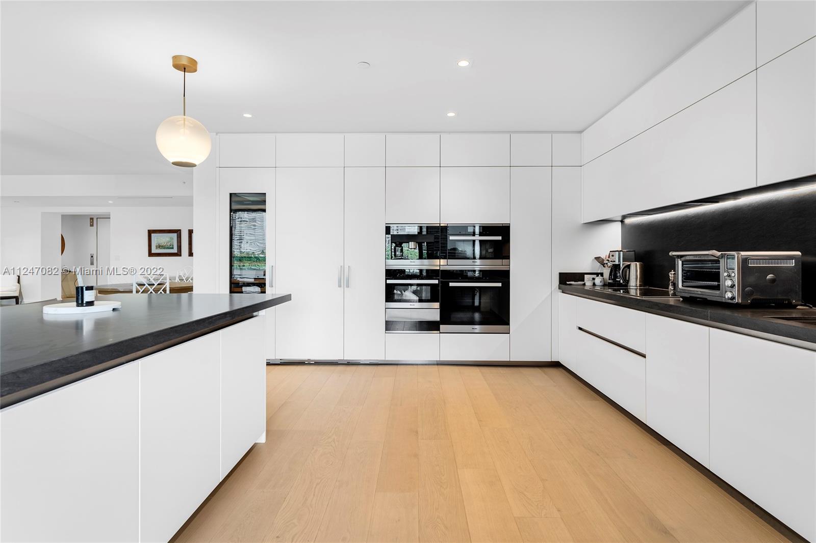 FISHER ISLAND - Residential