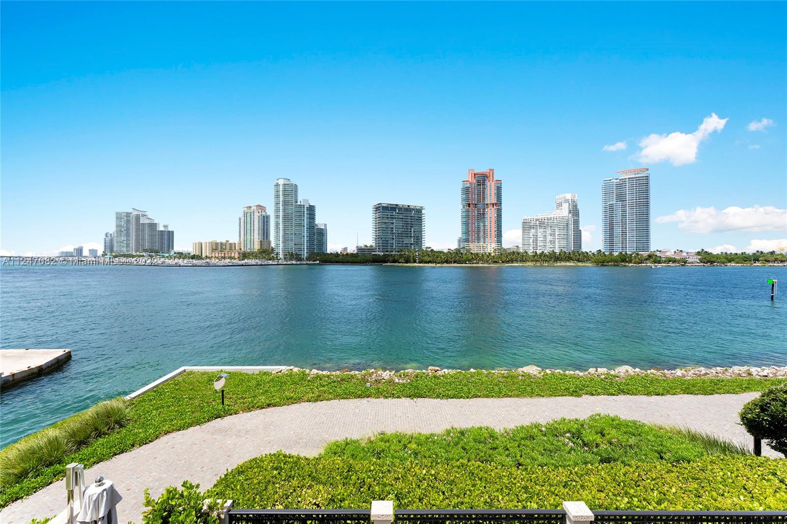 FISHER ISLAND - Residential