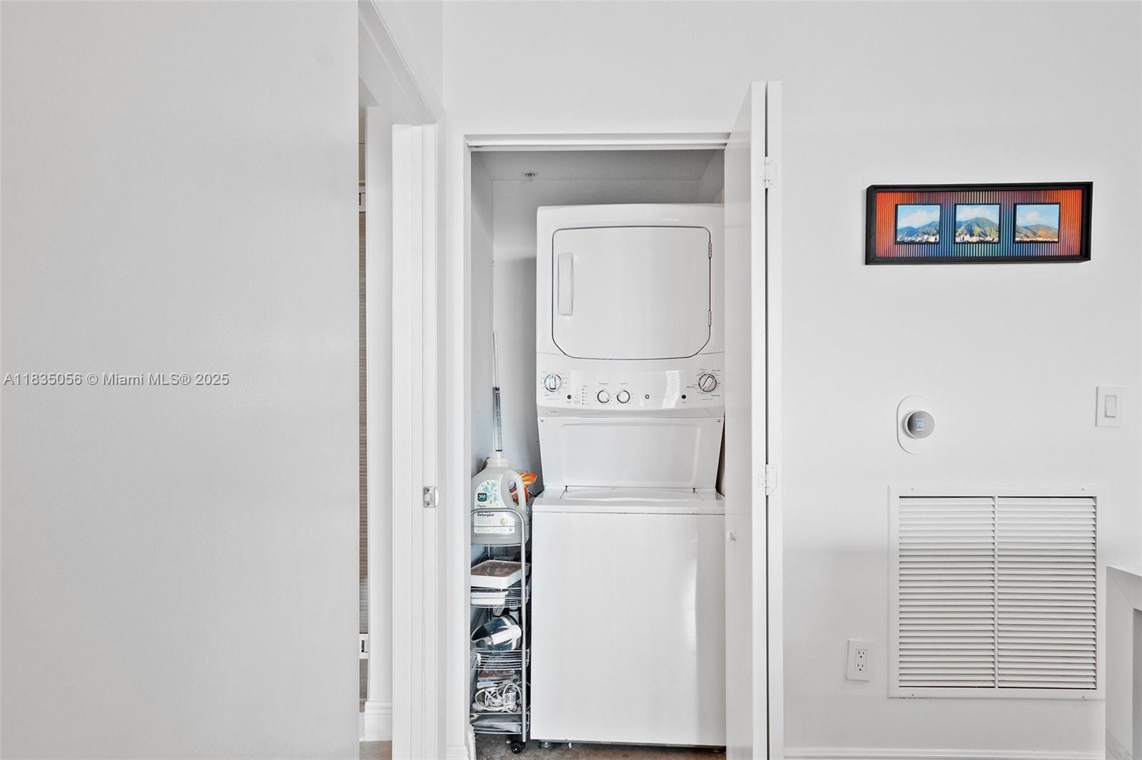 IVY CONDO - Residential