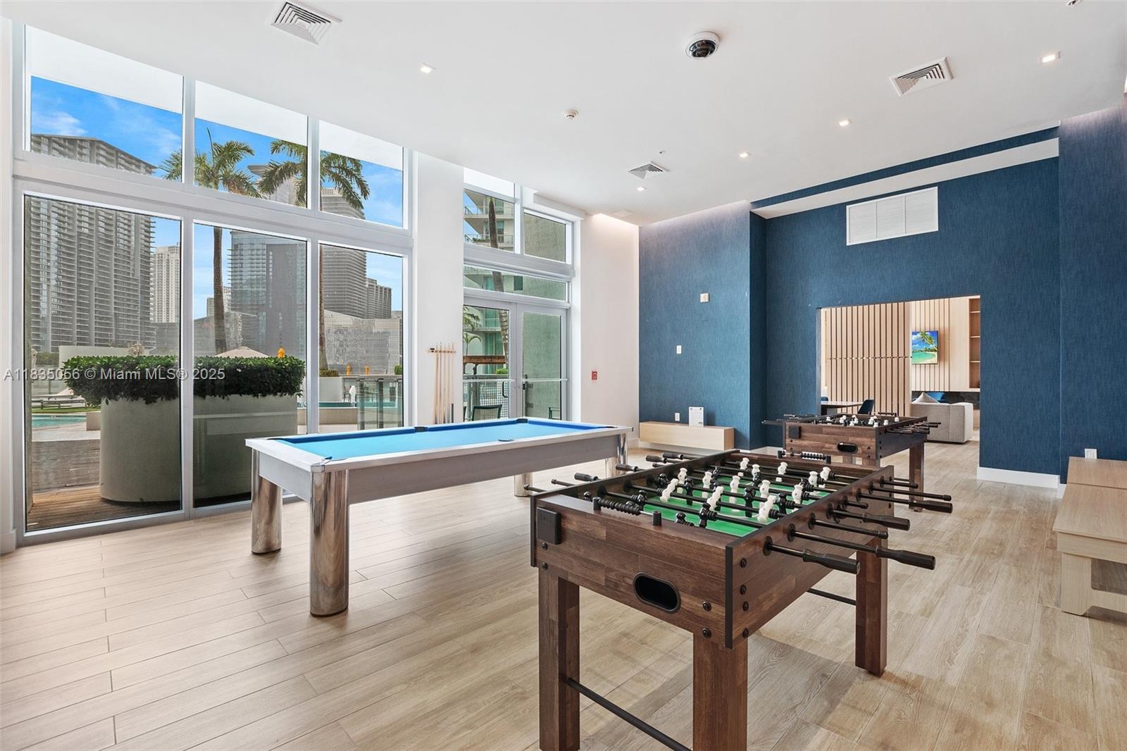 IVY CONDO - Residential