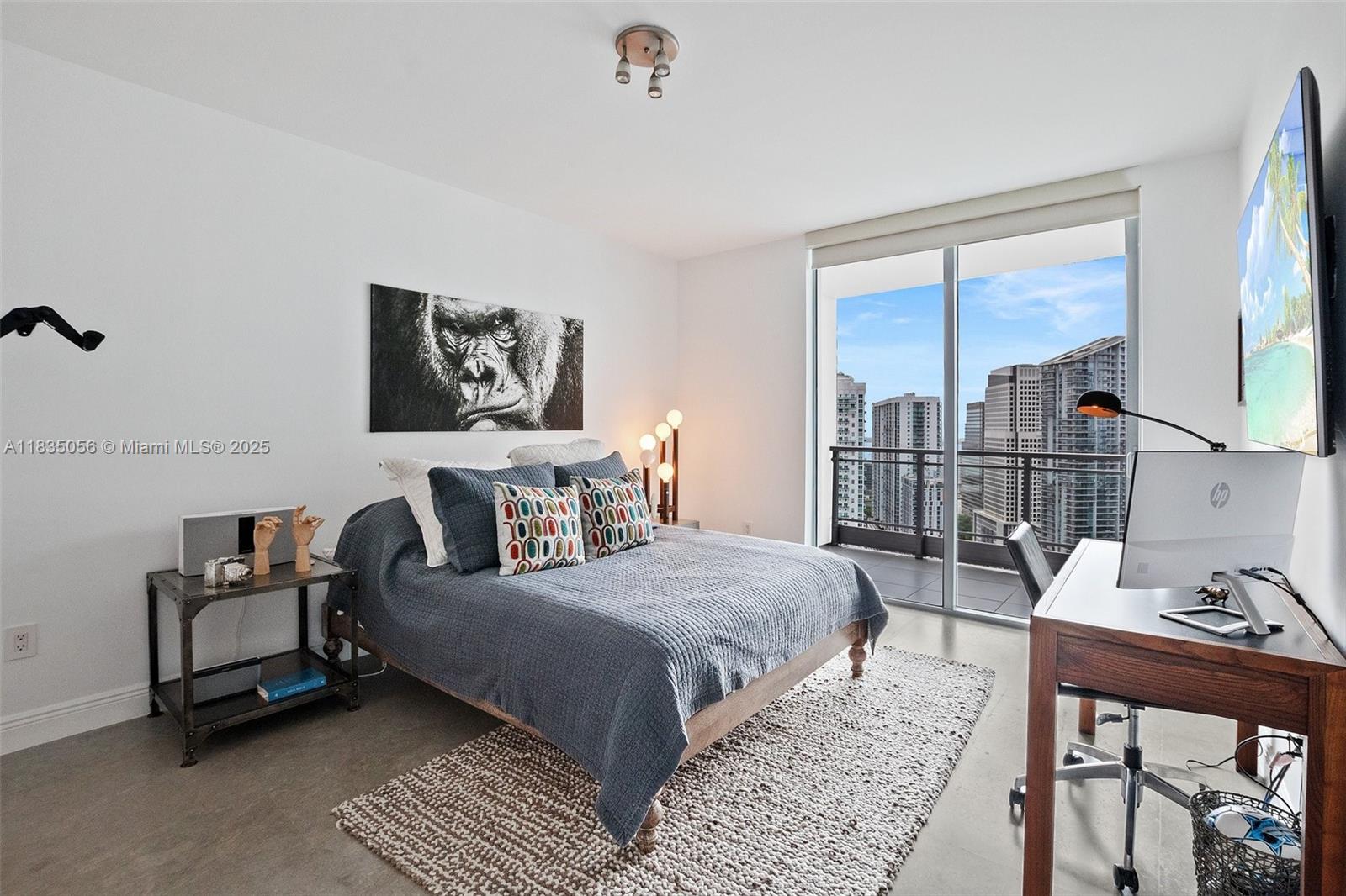 IVY CONDO - Residential