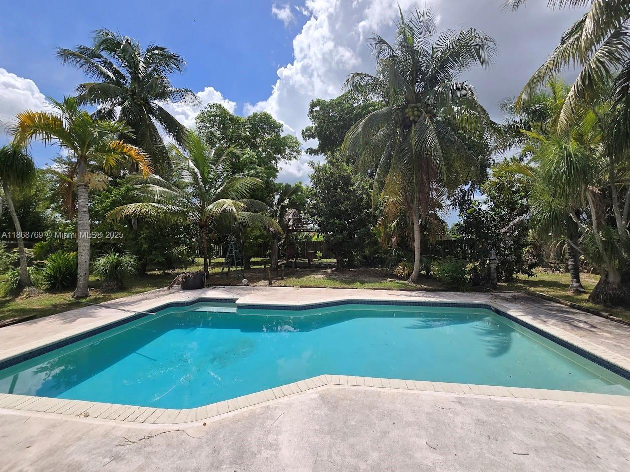 REDLANDS BEST - Residential