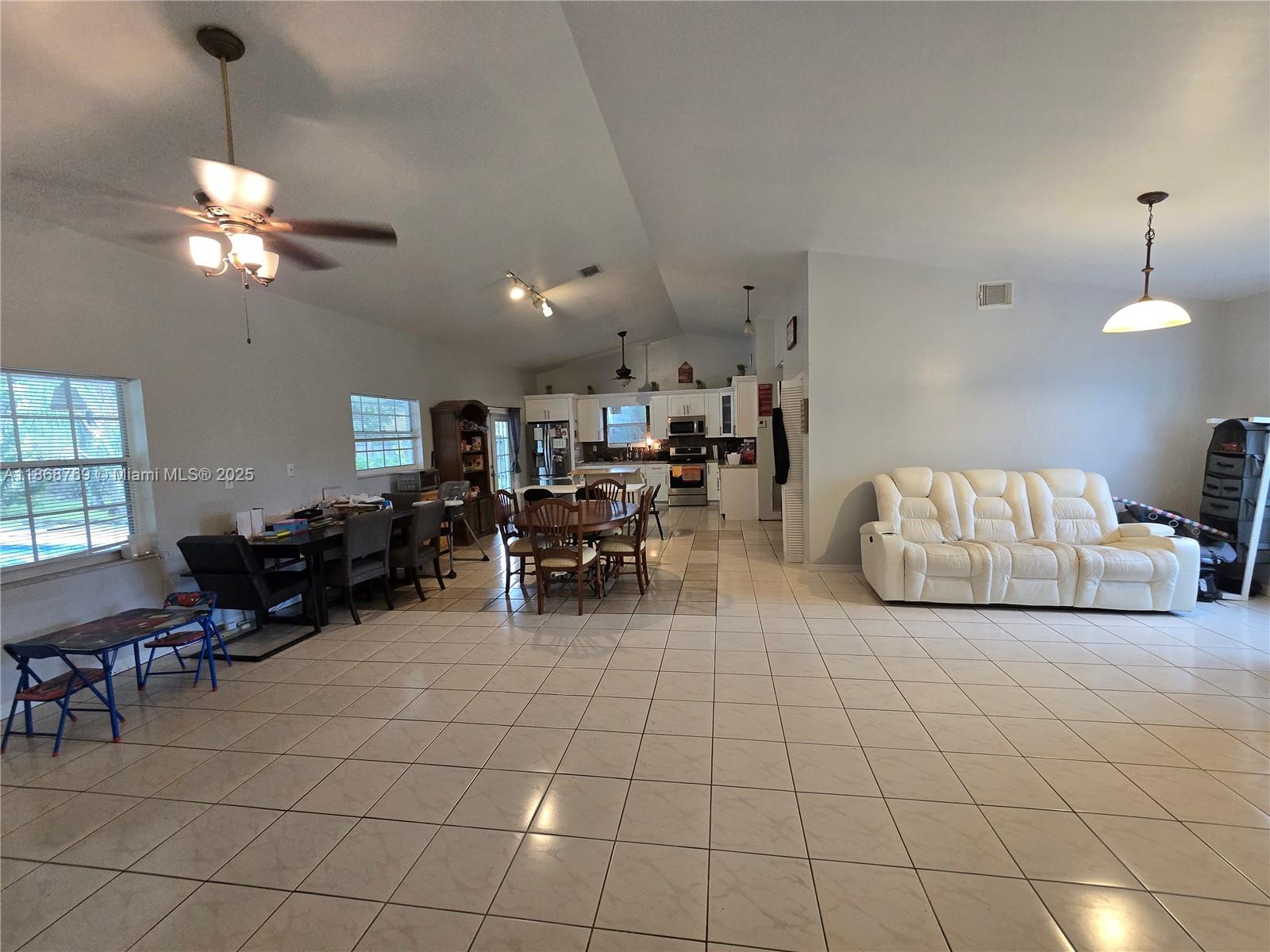 REDLANDS BEST - Residential