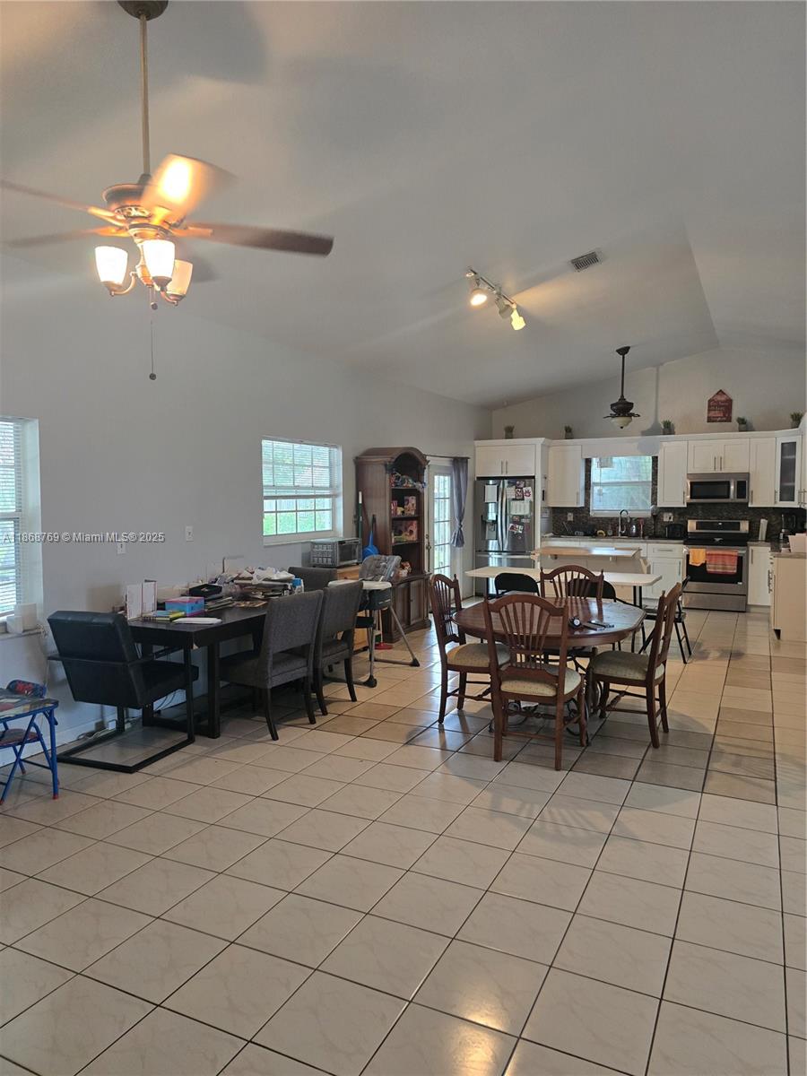 REDLANDS BEST - Residential