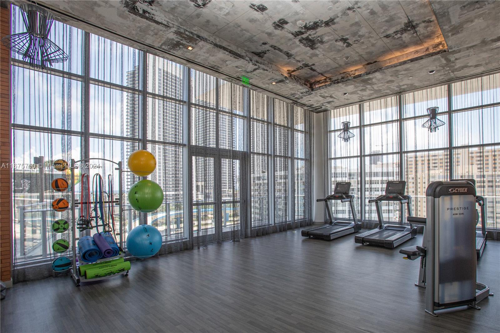 4010 SOUTH OCEAN CONDO - Residential