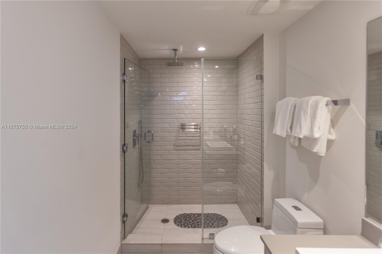 4010 SOUTH OCEAN CONDO - Residential