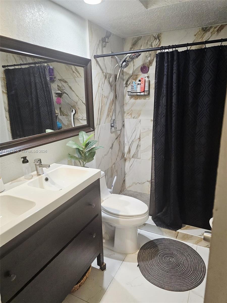 COUNTRY CLUB OF MIAMI FAI - Residential