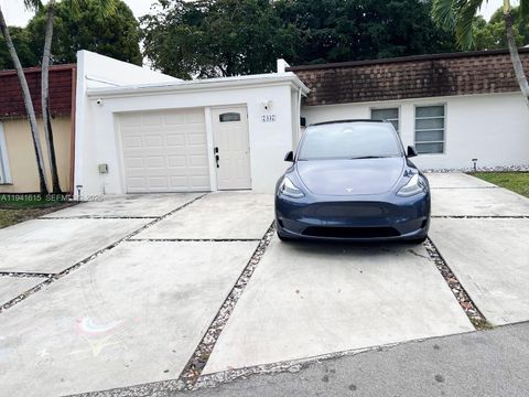 Photo of 7337 Stardust Dr, Hialeah, FL 33015 (MLS # A11941615)