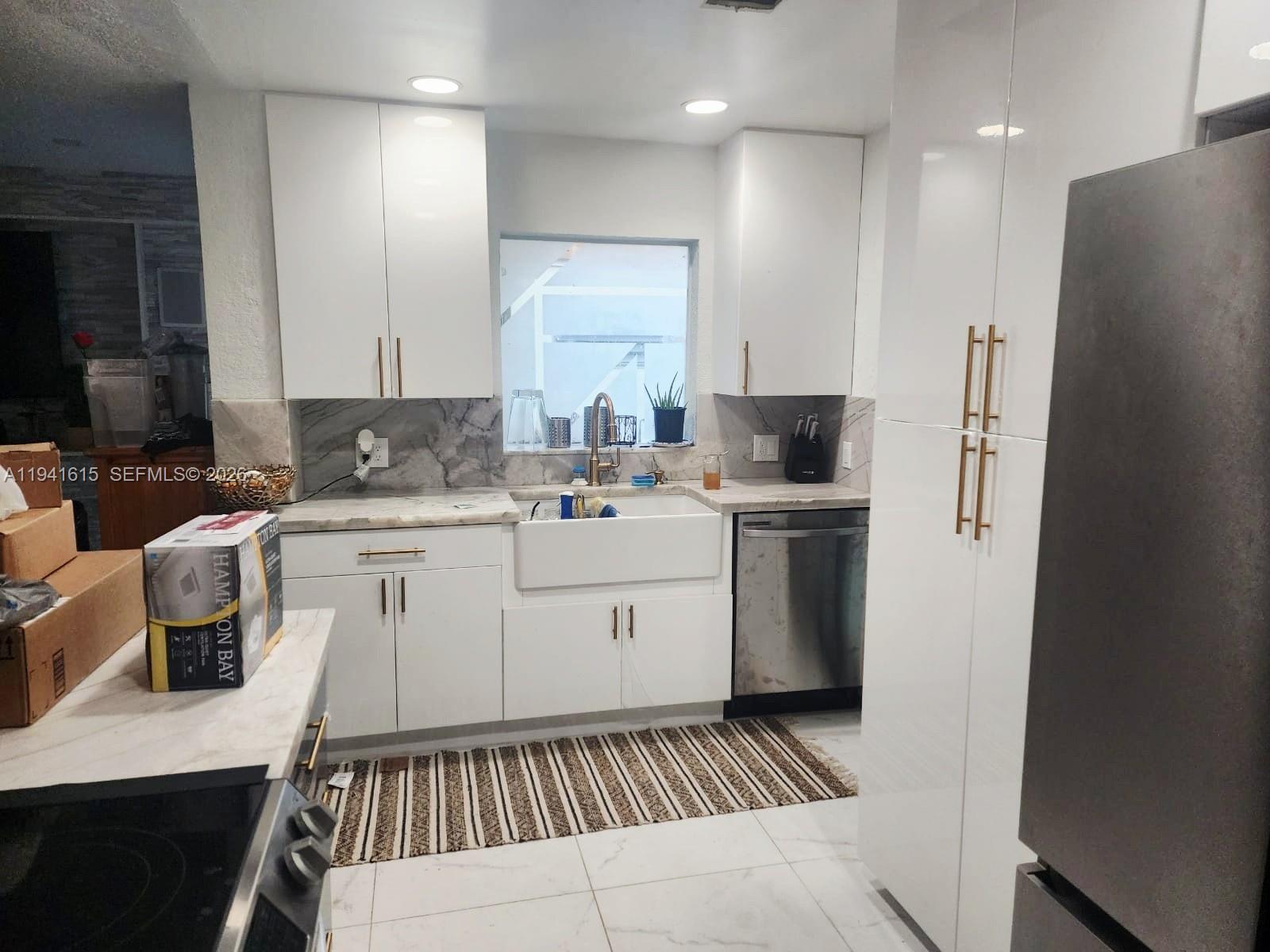 COUNTRY CLUB OF MIAMI FAI - Residential