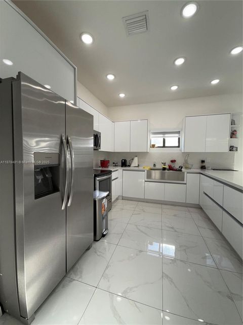 3337 NW 53rd St 0 Miami FL 33142