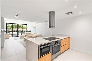 9901 W Bay Harbor Dr 305