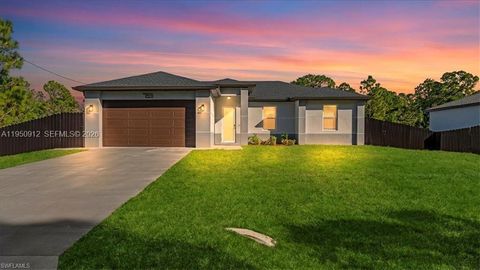 759 SILVERSTAR AVE S Lehigh Acres FL 33974