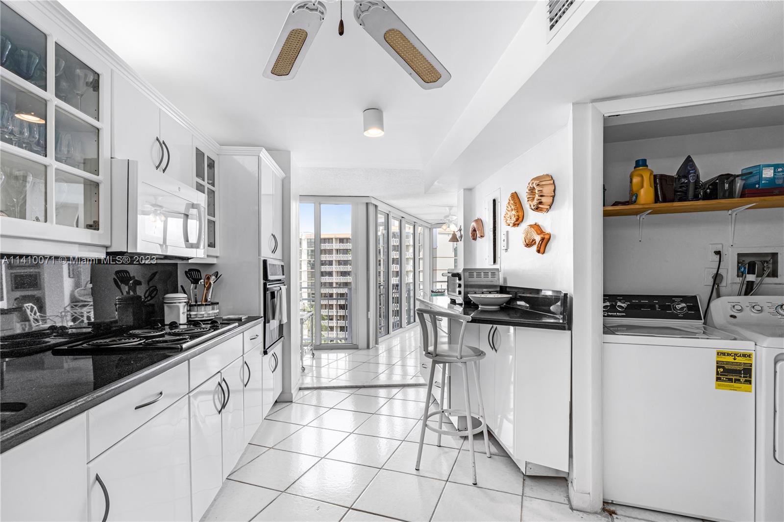 MAR-AZUL CONDO - Residential