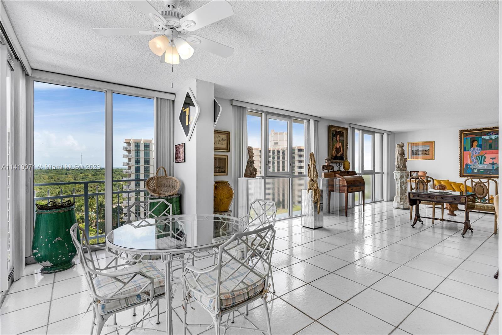 MAR-AZUL CONDO - Residential