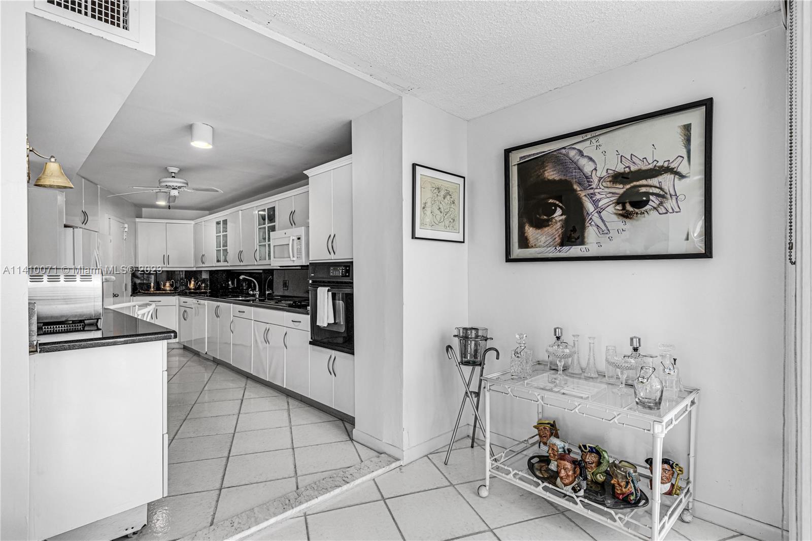 MAR-AZUL CONDO - Residential