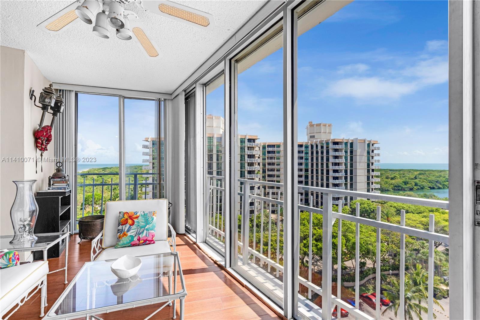 MAR-AZUL CONDO - Residential