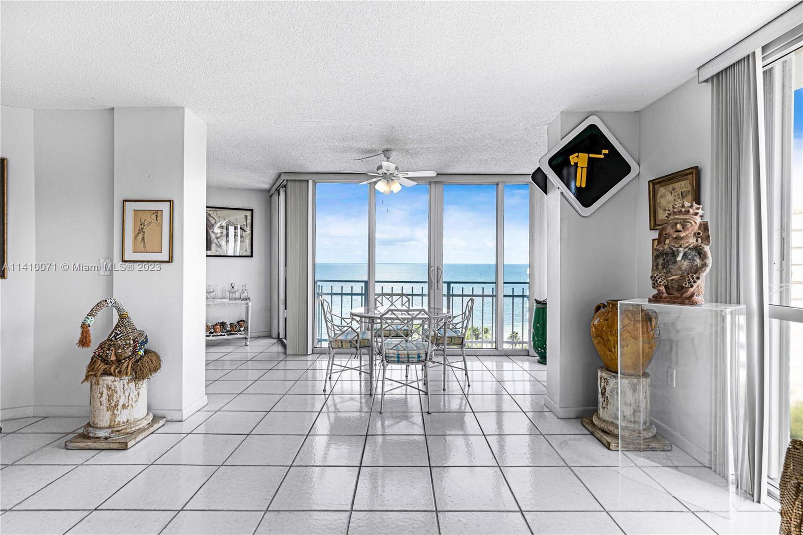 MAR-AZUL CONDO - Residential