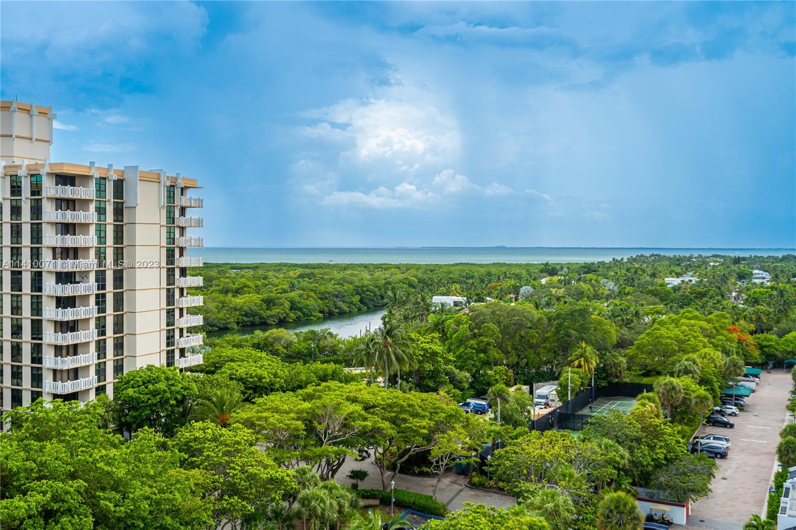 MAR-AZUL CONDO - Residential