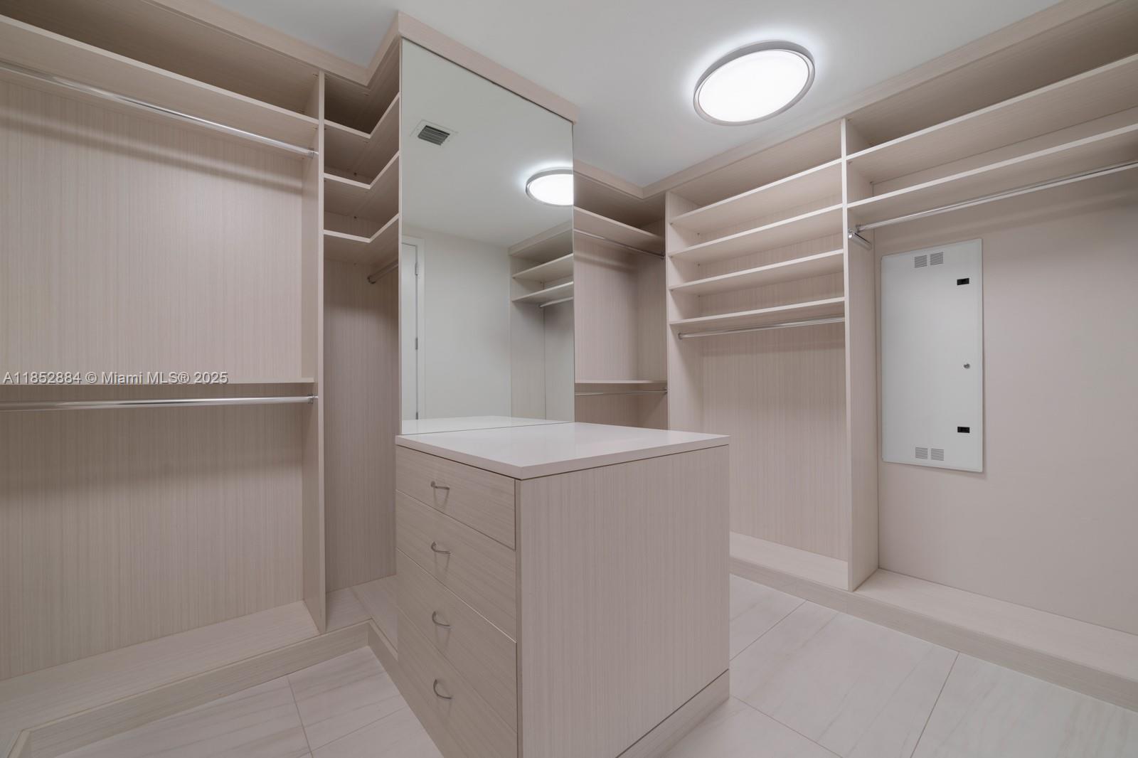 OCEANA BAL HARBOUR CONDO - Residential Lease